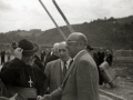 ACTO DE COLOCACION DE LA PRIMERA PIEDRA DEL FRONTON ATANO  III EN EL CAMPO DE DEPORTES DE ANOETA. (Foto 1/14)