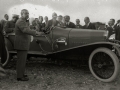 ALFONSO XIII PROBANDO UN AUTOMOVIL. (Foto 1/1)