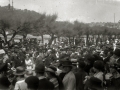 ALFONSO XIII RODEADO DE UNA MULTITUD EN EL PASEO DE LA CONCHA. (Foto 1/1)