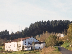 [Iturriotz baserria, Uzarraga auzoan]