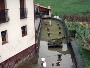 [Garai bateko Antigua errotako presa]