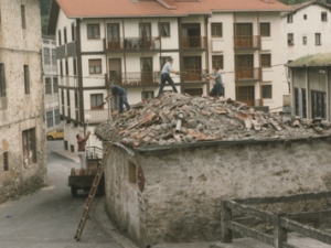 [Baserri edo garai bateko garbitokiaren arrastoak]