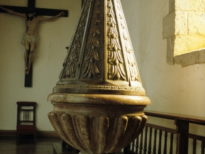 Iglesia parroquial de San Juan Bautista. Pila bautismal