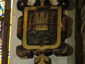 Iglesia parroquial de San Juan Bautista. Escudos de la villa