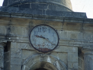 Iglesia parroquial de San Juan Bautista de Aozaratza. Reloj de torre