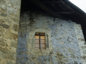 Iglesia parroquial de San Pedro apóstol de Izurieta. Ventana