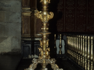 Iglesia parroquial de San Martín. Candelabro