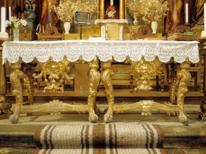 Iglesia parroquial de San Pedro. Mesa de altar