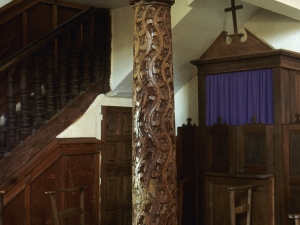 Ermita de Nuestra Señora de Aizpea. Columnas