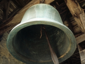 Iglesia parroquial de la Natividad de Urrestilla. Campana