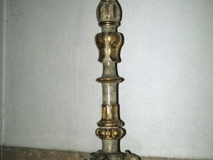 Iglesia parroquial de San Pedro de Arriaran. Candelabro