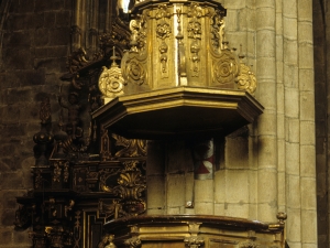 Iglesia parroquial de Nuestra Señora de la Asunción y del manzano. Púlpito