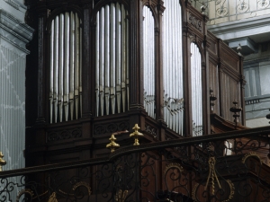 Iglesia parroquial de San Bartolomé de Bidania. Órgano