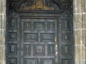 Iglesia parroquial de San Martín de Tours. Puerta