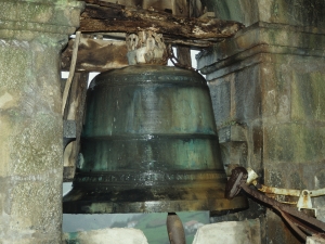 Iglesia parroquial de San Martín de Tours. Campana