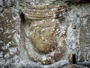 Iglesia parroquial de Nuestra Señora de la Asunción. Relieve