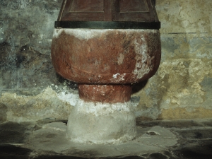 Iglesia parroquial de San Bartolomé. Pila bautismal