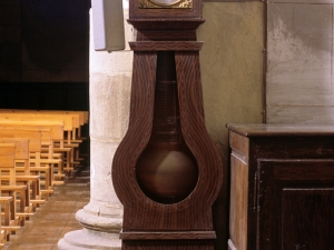 Iglesia parroquial de San Esteban de Arrona. Reloj de pie
