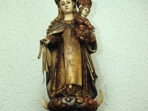 Iglesia parroquial de Nuestra Señora de la Asunción. Escultura. Virgen con niño