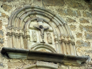 Ermita de Santa María de la Antigua. Calvario. Relieve