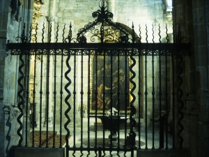 Iglesia parroquial de San Miguel Arcángel. Reja capilla del rosario