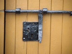 Ermita de Santa Lucía de Berezao. Cerradura
