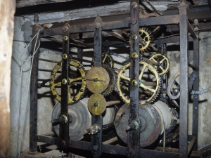 Iglesia de San Miguel Arcángel de Araotz. Reloj de torre