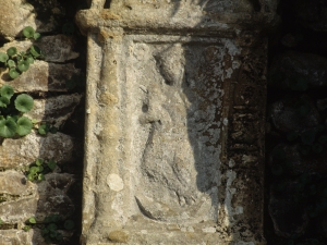 Humilladero de Arrikrutz. Virgen. Relieve