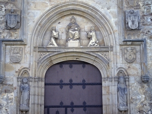 Monasterio de Bidaurreta. Portada de entrada a la iglesia del monasterio