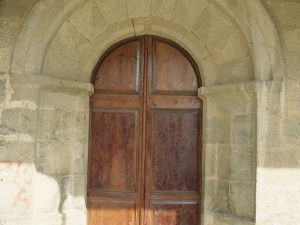 Iglesia parroquial de San Pedro de Leaburu. Puerta