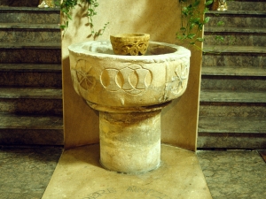 Iglesia parroquial de San Andrés. Pila bautismal