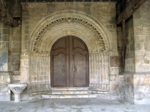 Iglesia parroquial de San Andrés. Portada