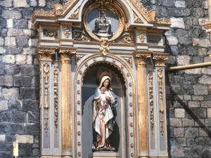 Iglesia parroquial d San Miguel Arcángel. Retablo de la Virgen del Rosario
