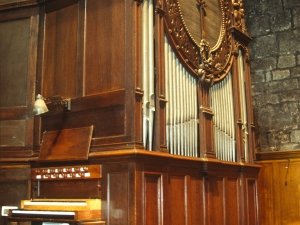 Iglesia parroquial d San Miguel Arcángel. Órgano