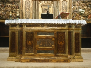 Iglesia parroquial de San Pedro. Mesa de altar