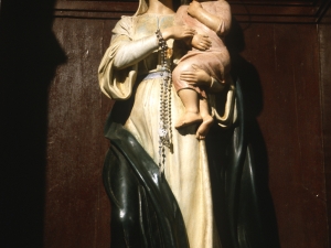 Iglesia parroquial de San Miguel de Artadi. Escultura. Virgen con niño