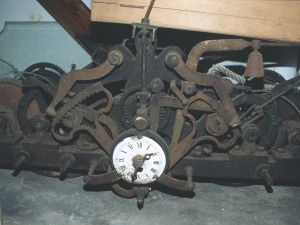 Iglesia parroquial de San Luis Gonzaga de Herrera. Reloj de torre