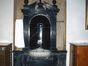 Iglesia parroquial de San Vicente. Aguamanil