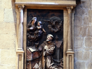 Iglesia parroquial de San Vicente. Relieve. San Francisco de Asís