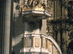 Basílica de Santa María. Púlpito