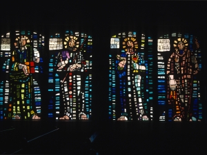 Iglesia parroquial de la sagrada familia. Vidrieras