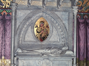 Iglesia parroquial de San Ignacio de Gros. Sepulcro Condesa del Olmo