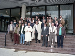 Bisita Oiartzungo Niessen enpresara (Gipuzkoa). Irudiaren eskuinean, Juanjo Megino