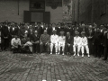 ARRANTZALES DE DONOSTIA, GETARIA, HONDARRIBIA, PASAIA, MUTRIKU Y ORIO EN EL HOMENAJE A LA VEJEZ DEL MARINO EN LA FIESTA DEL CARMEN FOTOGRAFIADOS CON LA JUNTA DIRECTIVA DE LA COFRADIA DE MAREANTES DE SAN SEBASTIAN EN LA SUBIDA A URGULL. (Foto 1/1)