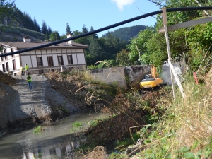 Destrucción del puente de Axerikua