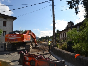 Destrucción del puente de Axerikua