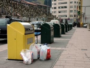 Eibarren birziklatzea ez da samurra