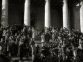 ASISTENTES AL ACTO FUNEBRE EN LA IGLESIA DE MUTRIKU EN HONOR A LOS 7 MARINEROS DESAPARECIDOS EN EL BARCO PESQUERO "KULIXKA" EN LA MADRUGADA DEL 29 DE DICIEMBRE DE 1945. (Foto 7/9)