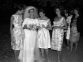 La novia junto a algunas invitadas al enlace