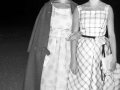 Beatriz de Orleans junto a una invitada